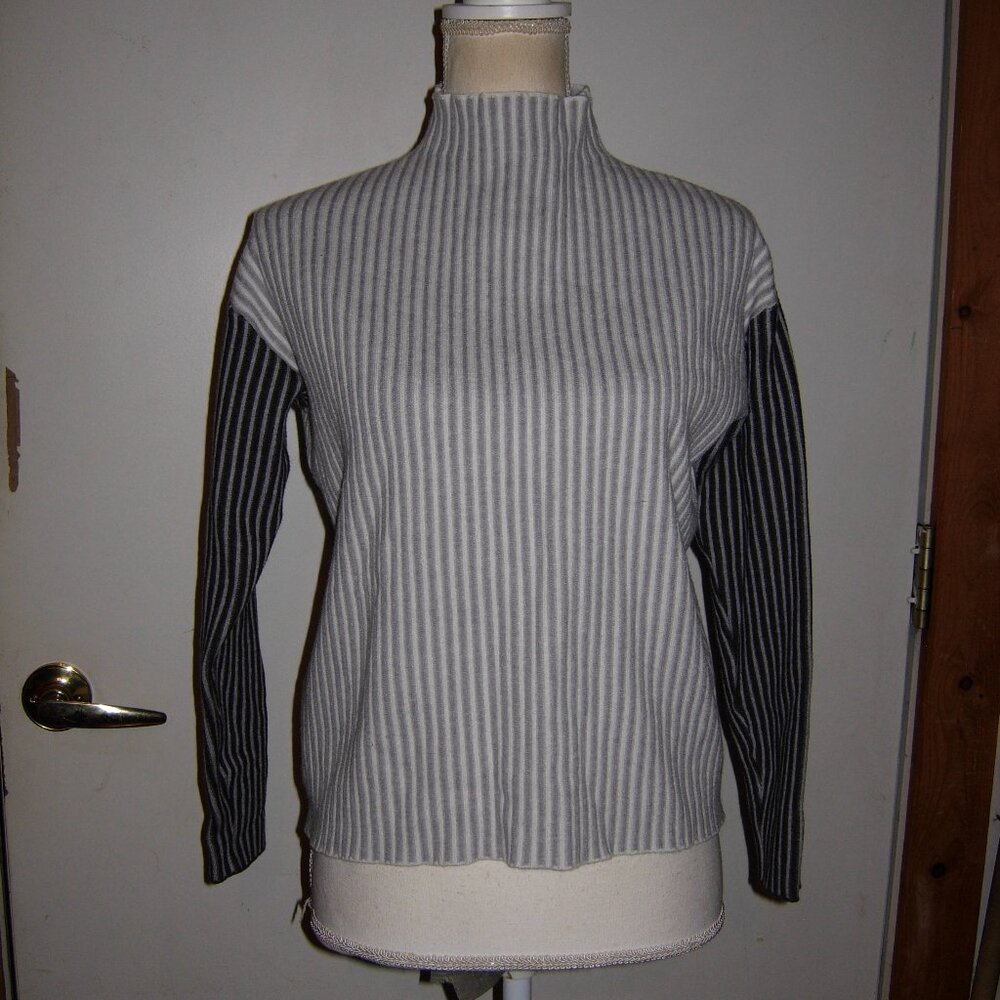 Adrienne Vittadini Mock Neck Sweater XS